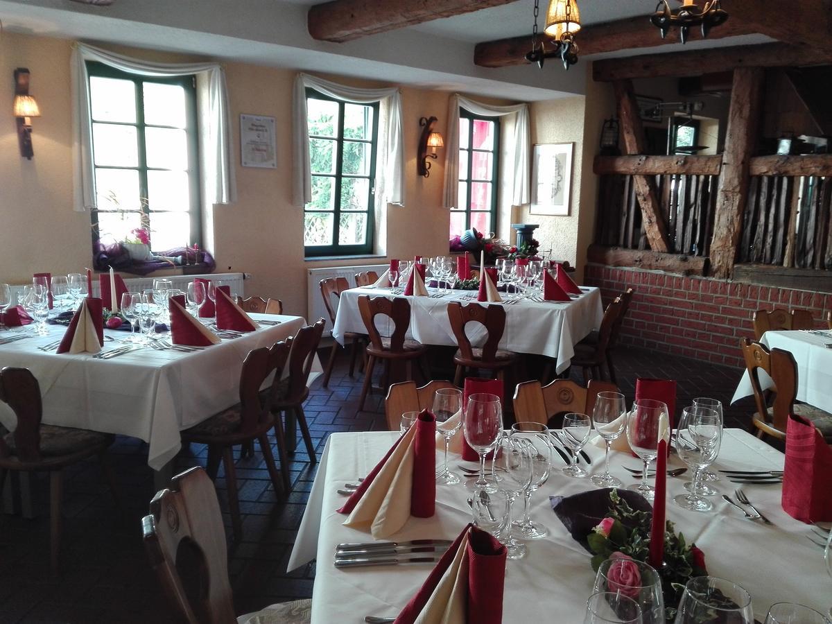 Hotel & Restaurant Stadt Genthin エクステリア 写真